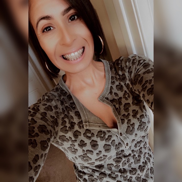 Meet your Posher, Maria - Picture 2 of 2